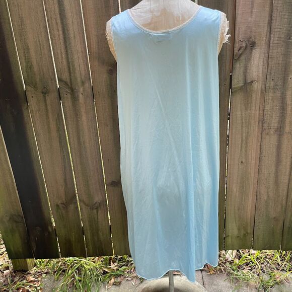 Vintage 70s VANITY FAIR Shorty Gown  Baby Blue Embroidered Lace M nwot - Picture 5 of 7